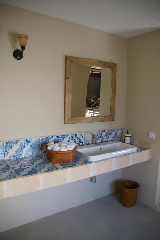 Hotel Rural Cal Torner Adults Only Guiamets Luaran gambar